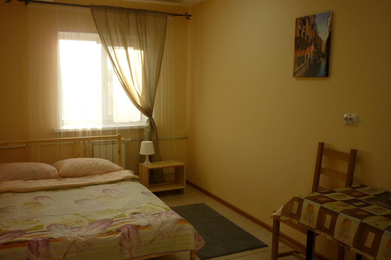 אומסק Motel Roza Vetrov מראה חיצוני תמונה